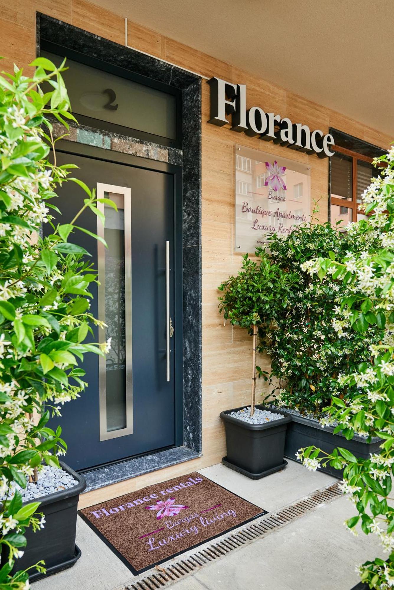 Florance Rentals Luxury Apartments In Burgas Bagian luar foto
